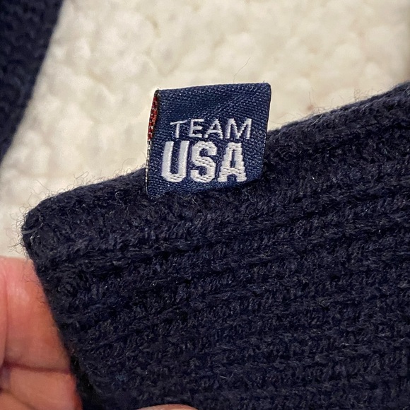 USA Dark Navy Blue Mittens with Red and White Embroidery - Picture 4 of 6